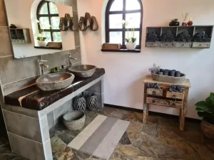 Damen WC rustikal - Amarals Restaurant